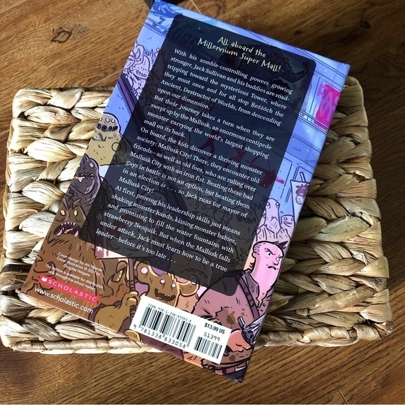 The Last Kids on Earth: and the Doomsday Race hardback book - Picture 6 of 6